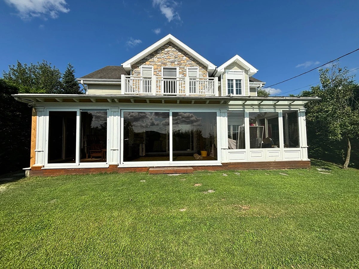 Villa cephesine uyumlu cam kapama